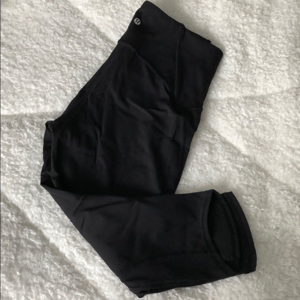 lululemon size 8 cropped wunder unders